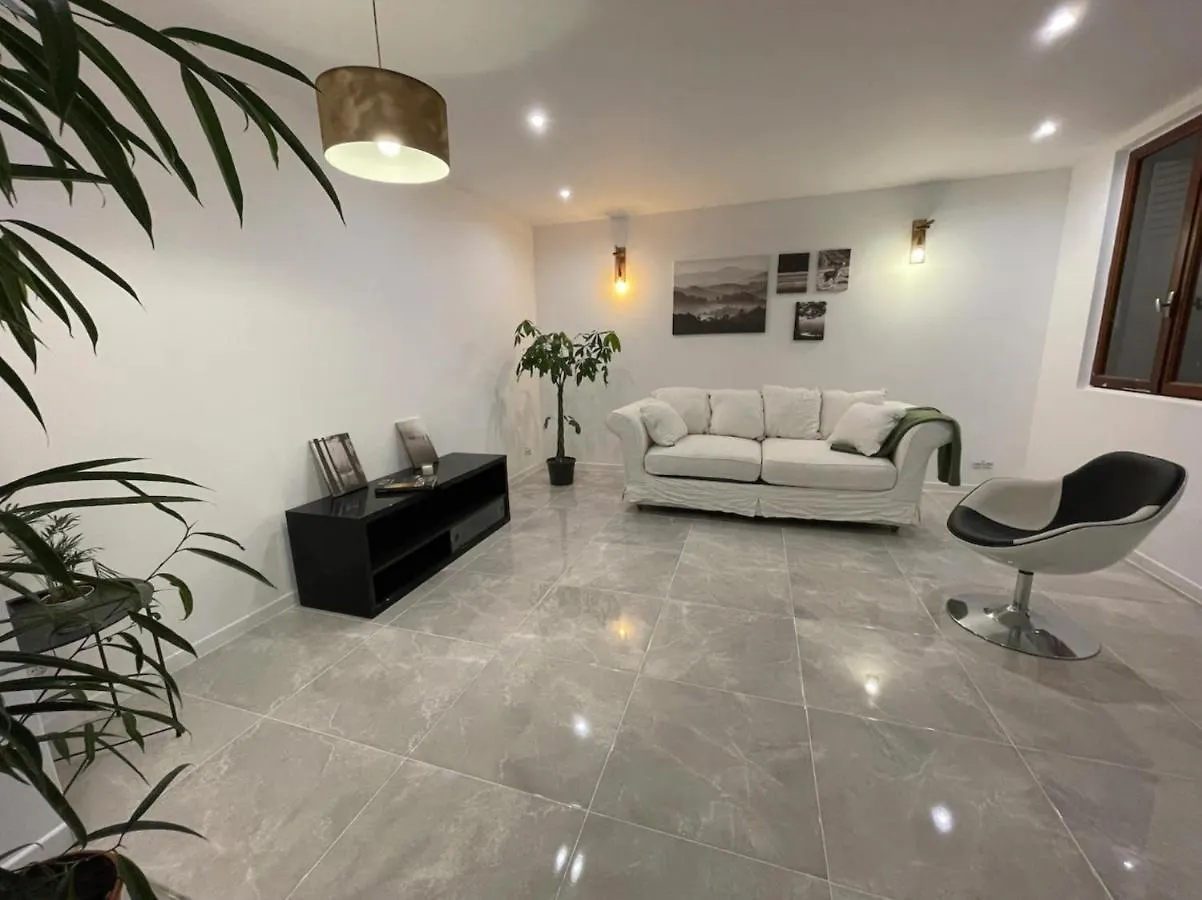Apartment Agreable Maison Centre-Ville Bourg-Saint-Andeol